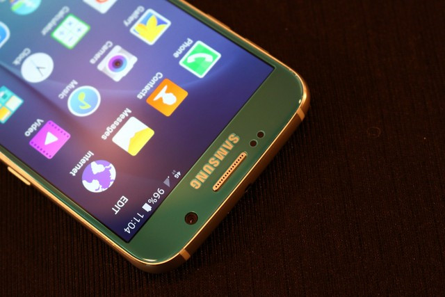 玻璃后盖+金属中框 三星GALAXY S6抢先体验 