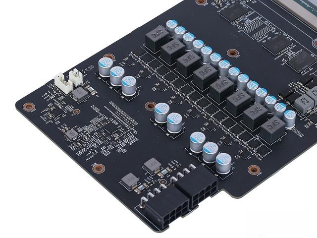 霸道暗黑风 微星GTX 1080 Ti魔龙TRIO评测