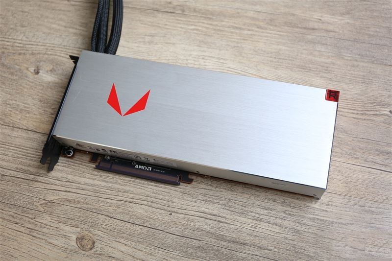 GTX 1070/1080杀手来袭!AMD RX Vega 56/64显卡首发评测