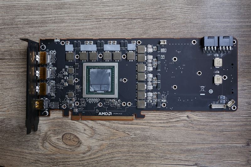 GTX 1070/1080杀手来袭!AMD RX Vega 56/64显卡首发评测