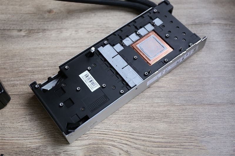 GTX 1070/1080杀手来袭!AMD RX Vega 56/64显卡首发评测