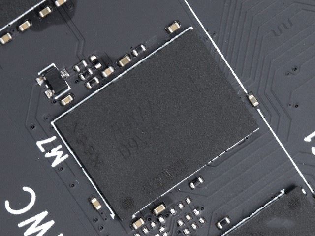 “段造”极致 iGame GTX1080Ti Kudan评测