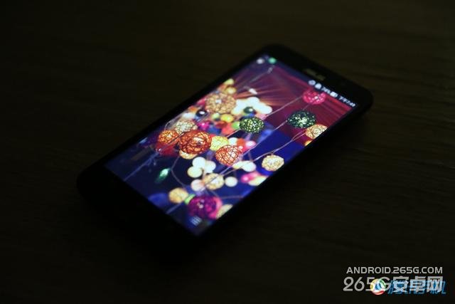 华硕ZenFone 2评测：有突破，也有不足