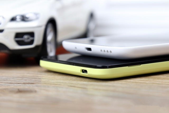 只是多2GB RAM? 大神F1极速版对比魅蓝 