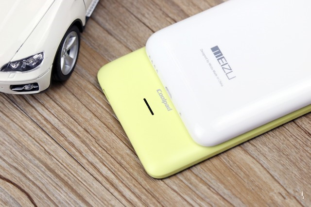 只是多2GB RAM? 大神F1极速版对比魅蓝 