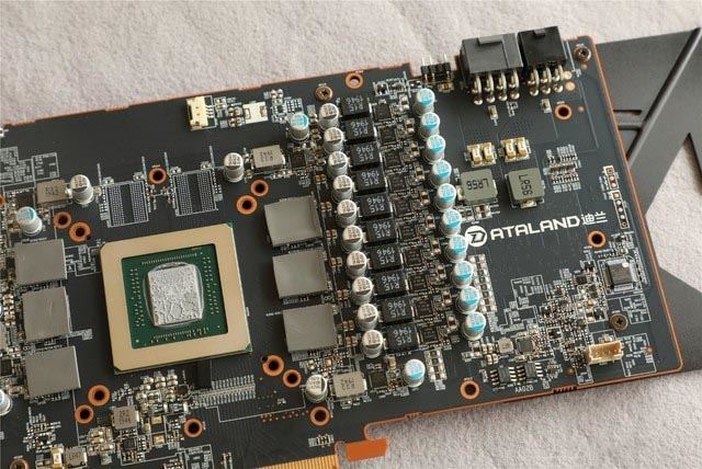 5600XT 14Gbps新版首测 AMD又来了一发良心升级