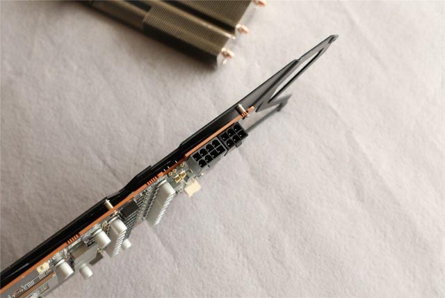 5600XT 14Gbps新版首测 AMD又来了一发良心升级
