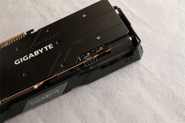 5600XT 14Gbps新版首测 AMD又来了一发良心升级