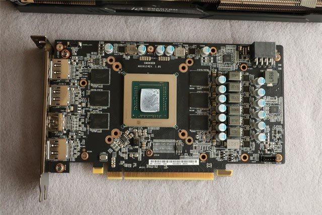 5600XT 14Gbps新版首测 AMD又来了一发良心升级