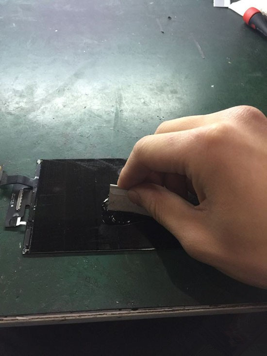 iPhone6 Plus屏幕碎了不用怕 手把手教你维修