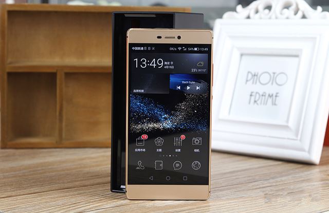 高颜值全金属旗舰 铂金气质华为P8首测 