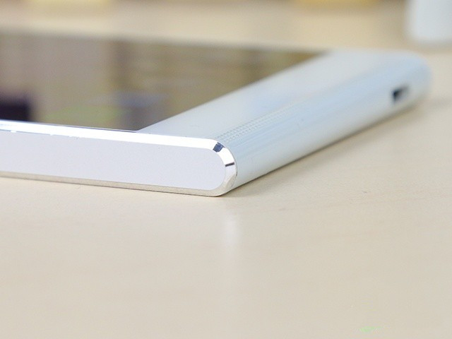 双镜面设计+骁龙615 原点手机2首发评测 