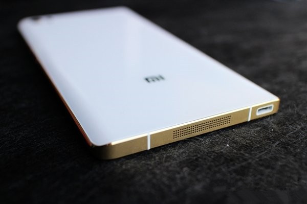 小米Note顶配开箱图赏:土豪金边框大亮