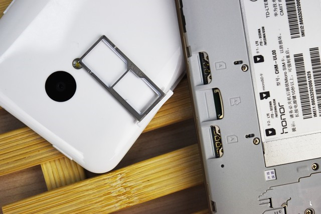 800元以下王者之争 荣耀畅玩4C对比魅蓝 