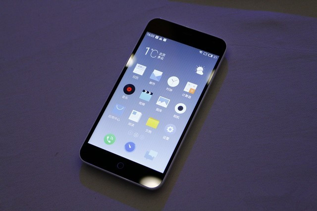 800元以下王者之争 荣耀畅玩4C对比魅蓝 