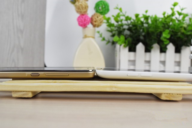 800元以下王者之争 荣耀畅玩4C对比魅蓝 