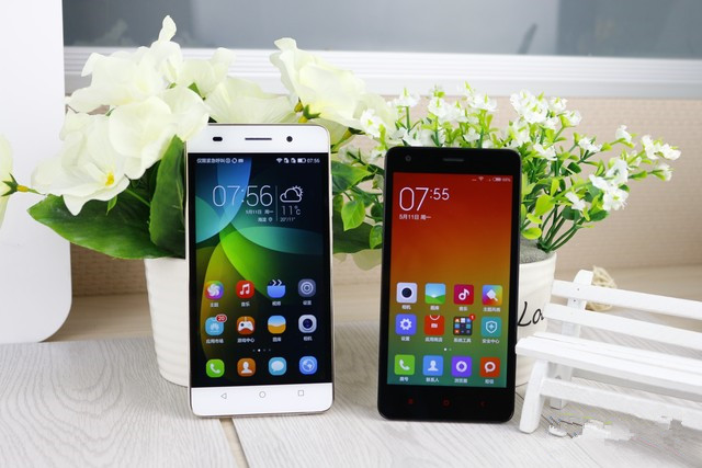 尖Phone:热机交锋 荣耀畅玩4C对比红米2 