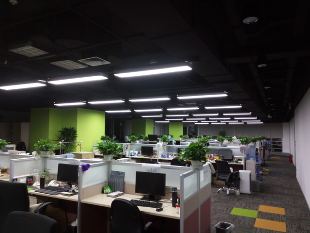 双面2.5D玻璃+眼球识别 vivo X5Pro首测 