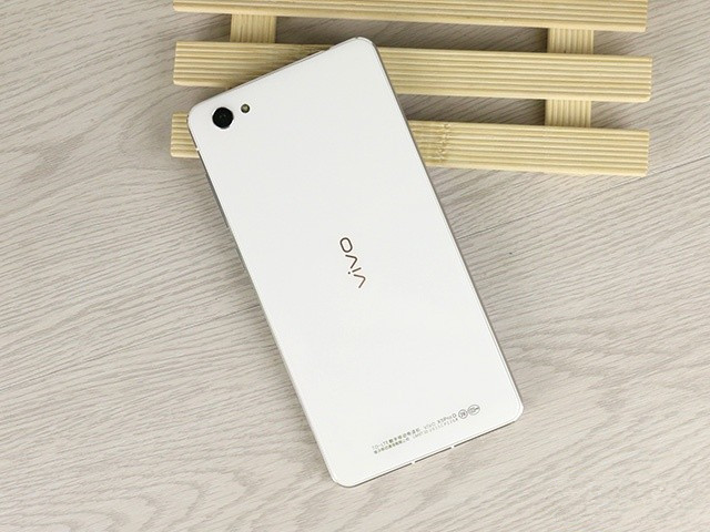 双面2.5D玻璃+双1300万 vivo X5Pro首测 