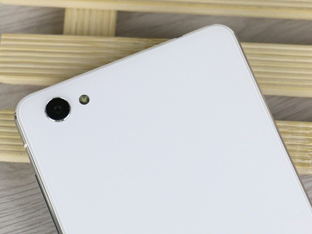 双面2.5D玻璃+双1300万 vivo X5Pro首测 