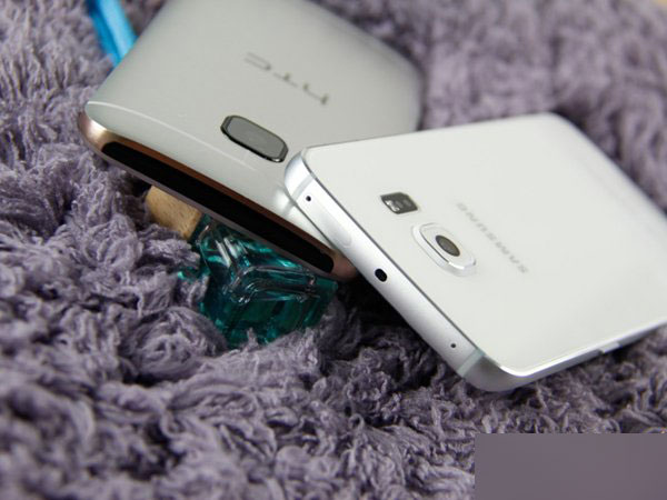 三星S6 Edge和HTC One M9对比图赏