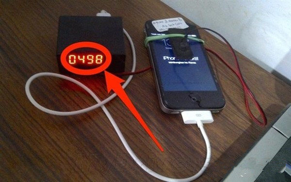 神秘小黑盒：瞬间破解iPhone 6密码