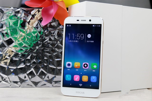 SUGAR2手机评测：136颗宝石镶嵌 美极了 