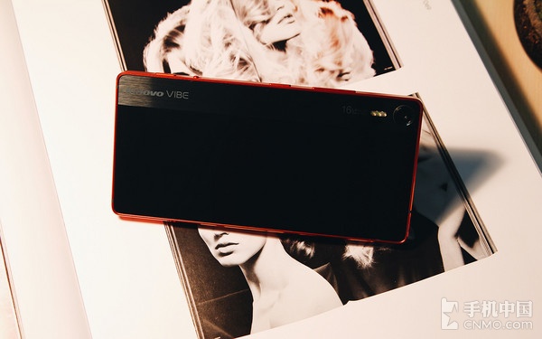 手机与卡片机结合体 联想VIBE Shot评测 