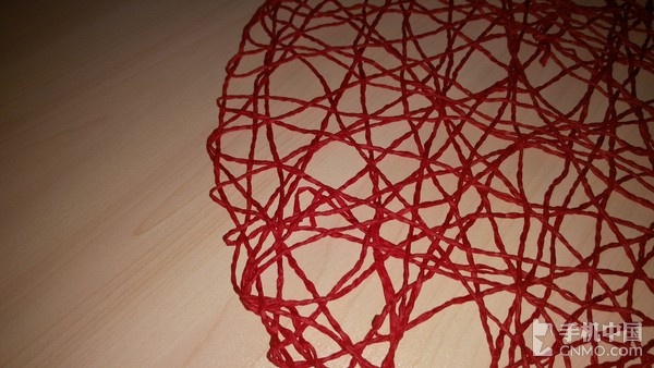 手机与卡片机结合体 联想VIBE Shot评测 