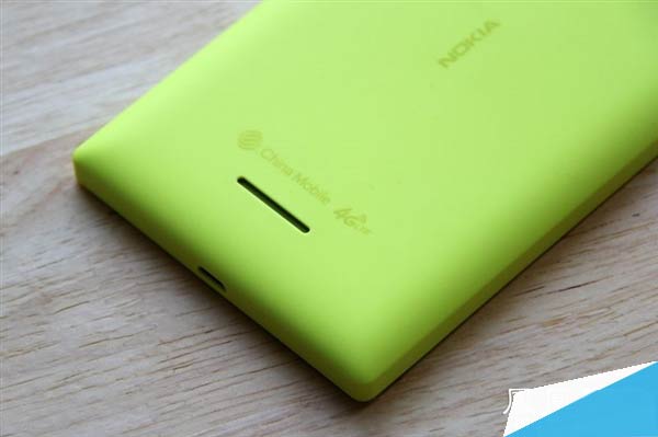组图：诺基亚第一款4G安卓手机开箱