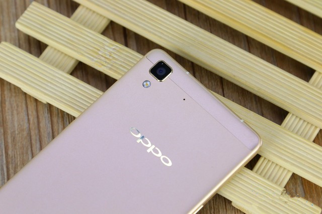 金属机身+全局闪拍 十年诚品OPPO R7评测（勿发布） 