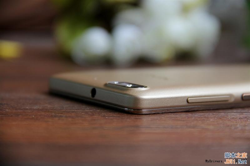 手感如锦缎 799元荣耀畅玩4C评测