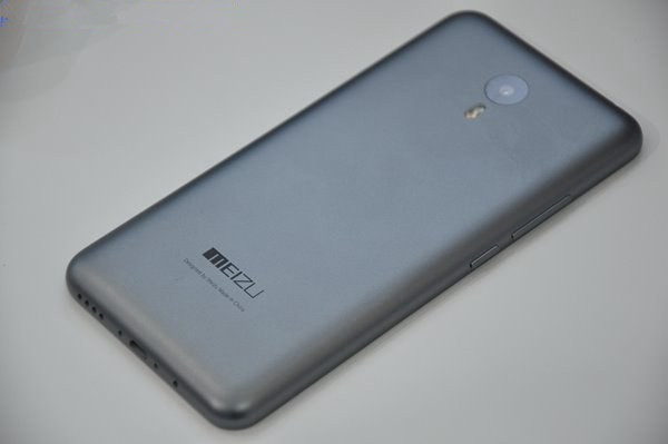 千元大屏手机哪个好？魅蓝Note2和红米Note区别对比 续航和网络支持