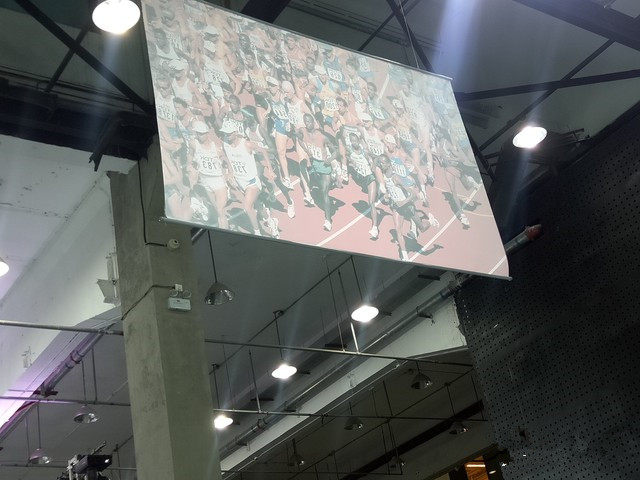 拼拍照立指纹 2400万像素金立E8上手体验  