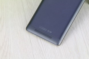 6020mAh挑战极限 续航怪兽金立M5首测 