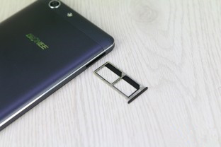 6020mAh挑战极限 续航怪兽金立M5首测 