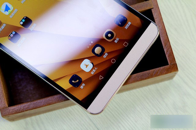 华为荣耀X2评测：7英寸巨屏 岂止于大 