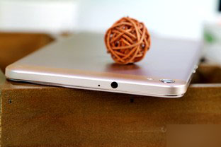 华为荣耀X2评测：7英寸巨屏 岂止于大 