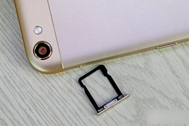 华为荣耀X2评测：7英寸巨屏 岂止于大 