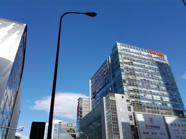 华为荣耀X2评测：7英寸巨屏 岂止于大 