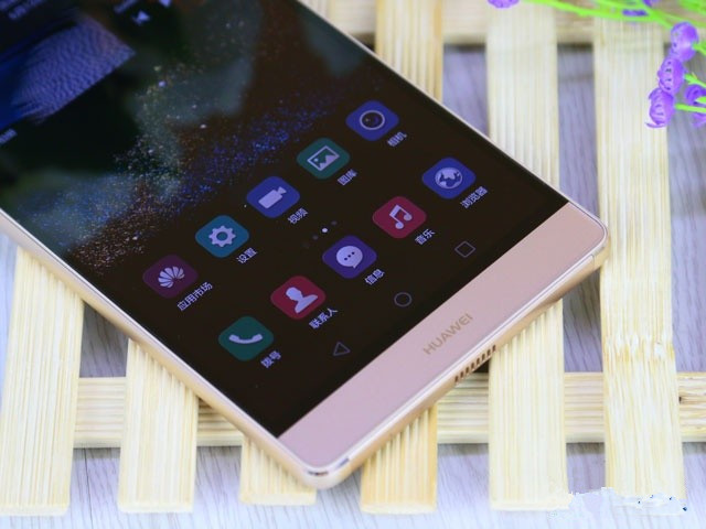 P系列首款6.8英寸巨兽 华为P8max首测 