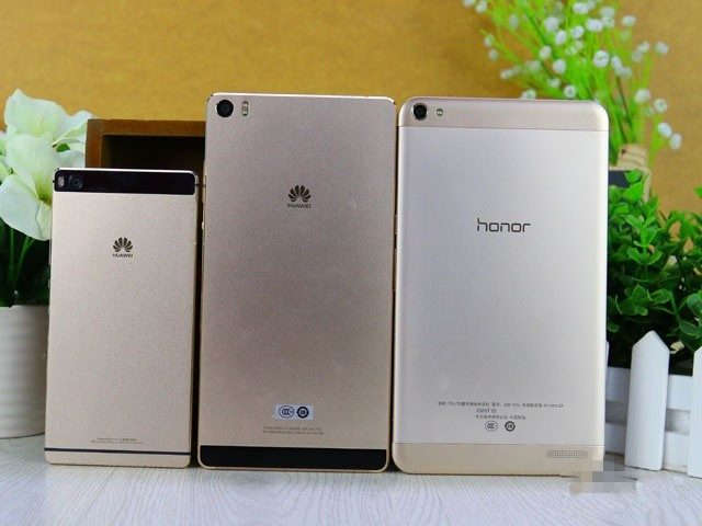 P系列首款6.8英寸巨兽 华为P8max首测 