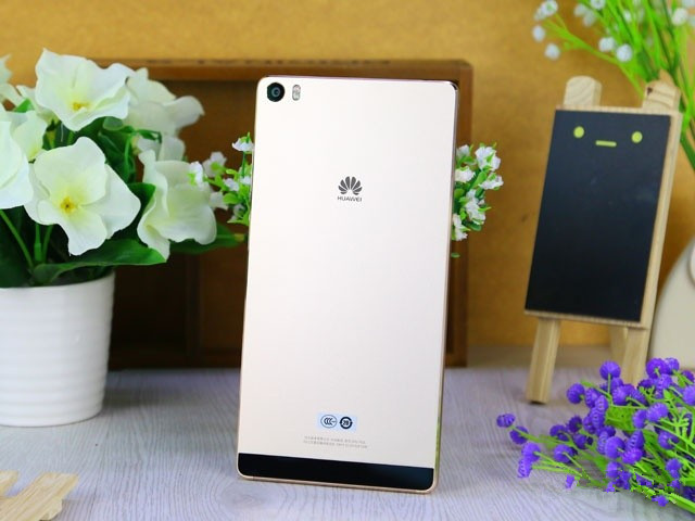 P系列首款6.8英寸巨兽 华为P8max首测 