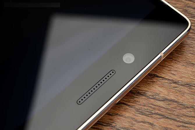 金立E8外观细节