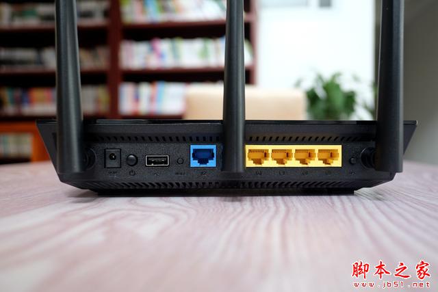 华硕 RT-AC66U B1:1750M传输速率中的实力派 华硕 RT-AC66U B1:1750M传输速率中的实力派