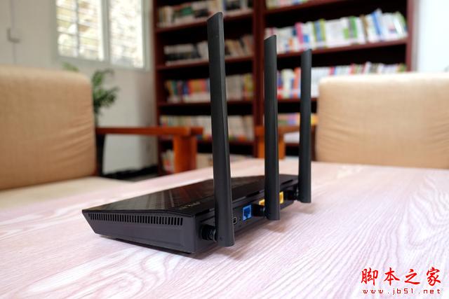 华硕 RT-AC66U B1:1750M传输速率中的实力派 华硕 RT-AC66U B1:1750M传输速率中的实力派