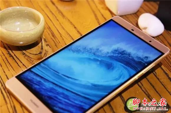 搭载6.8英寸极限黄金比例屏幕 华为P8max评测