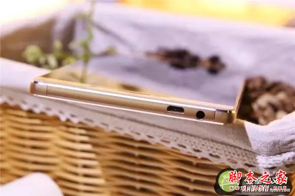 搭载6.8英寸极限黄金比例屏幕 华为P8max评测