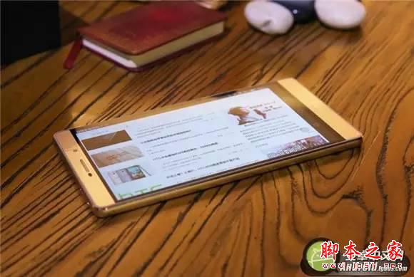 搭载6.8英寸极限黄金比例屏幕 华为P8max评测