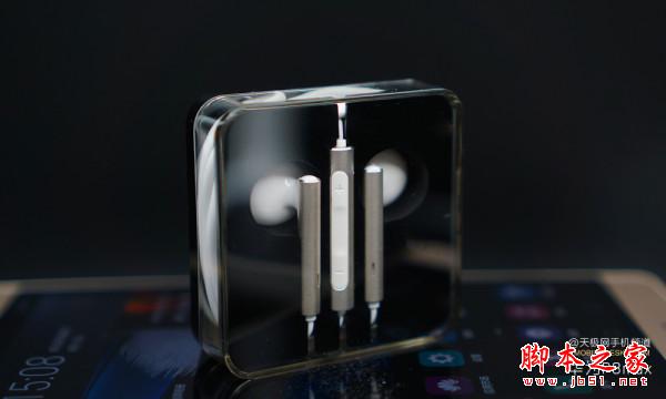 解密旗舰手机的工艺之美 华为P8max真机图评